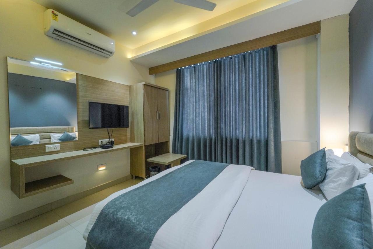 Hotel New Empire Ahmadábád Kültér fotó